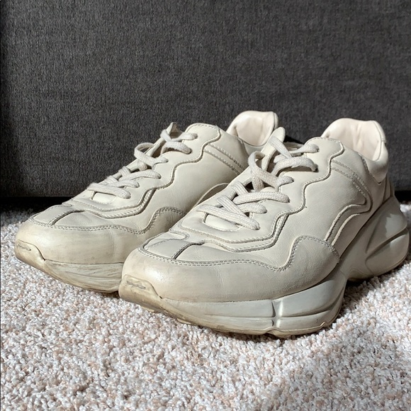 rhyton leather sneaker